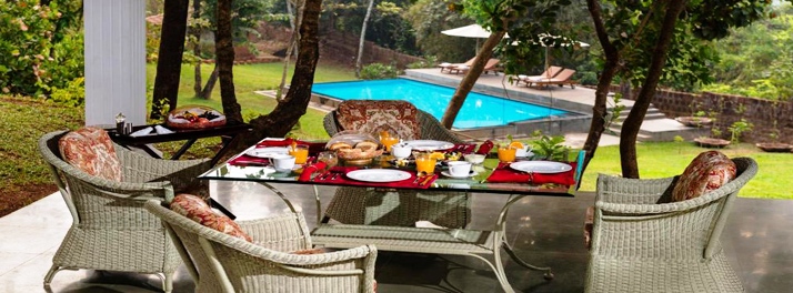 2574/04 Restaurant.jpg